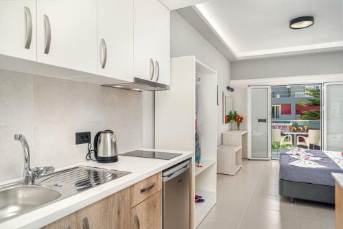 Hotel Breeze Luxury Rooms