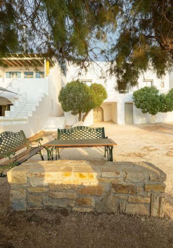 Marousso's Seafront House