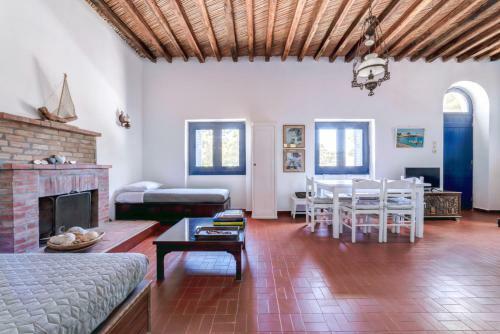 Villa Peggy's Place, Traditional Cycladic House In Drios