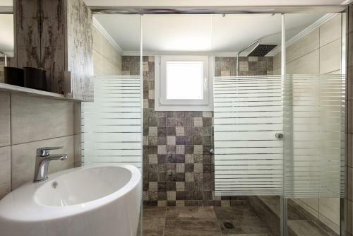 Apartamento Ragoussis Beachfront House