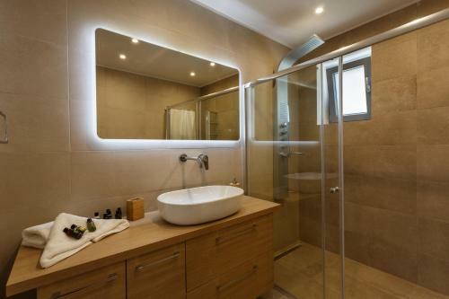 Villa Jessy 150m� With Full Privacy