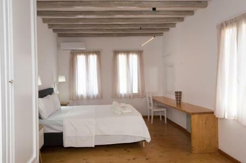 Luxury Sea View Apartment With Shared Pool