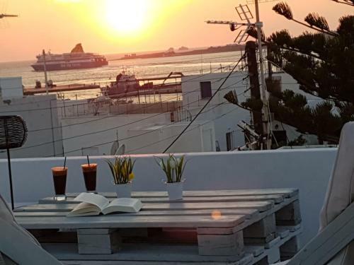 Great Sea-view 2bd Apartment @ Paros