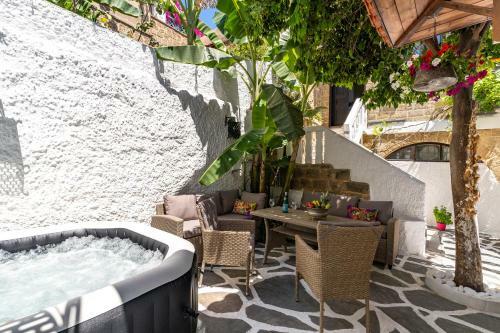 Villa Letty's House - Old Town Luxury Mansion