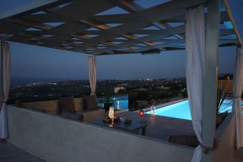 Eva Villas East, With Infinity Pool & And Panoramic Sea View