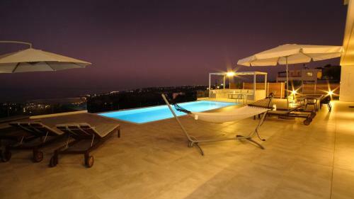 Eva Villas East, With Infinity Pool & And Panoramic Sea View