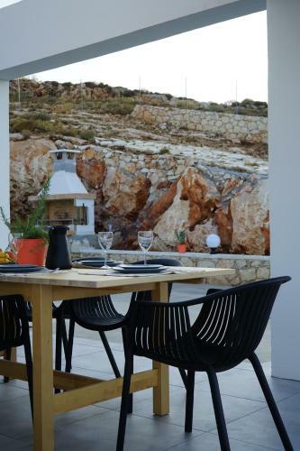 Eva Villas East, With Infinity Pool & And Panoramic Sea View