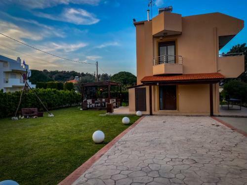 Rosalia Villa