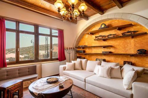 Villa Staras - With Private Heated Pool & Jacuzzi