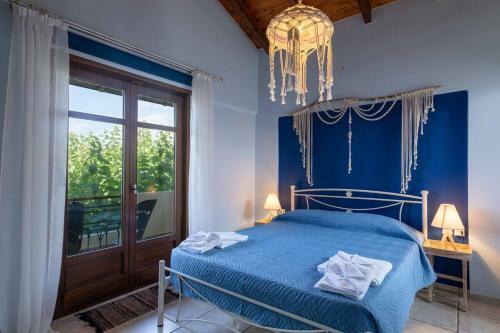 Villa Staras - With Private Heated Pool & Jacuzzi