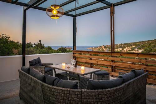 Villa Staras - With Private Heated Pool & Jacuzzi