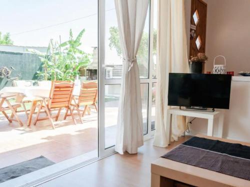 Beautiful Holiday Home In Gerani With Private Garden