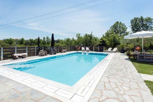 Adonis Villa