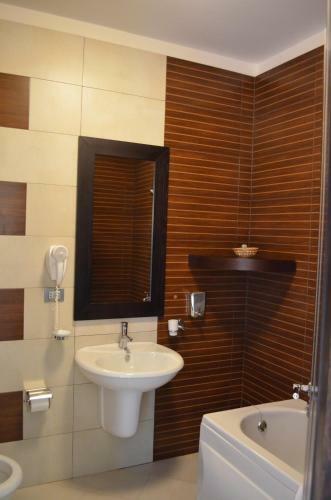 Dajti Tower - Hotel Belvedere