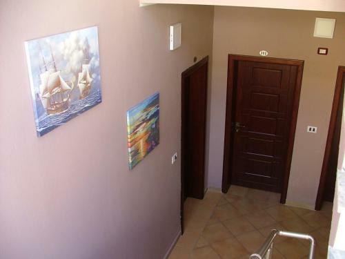 Hotel Dollari