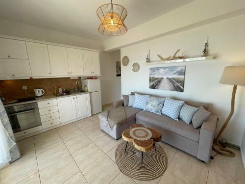 Aqua Panoramic Seaview Apartment