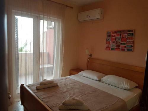 Inviting Apartment In Corfu With Sea View And Balcony
