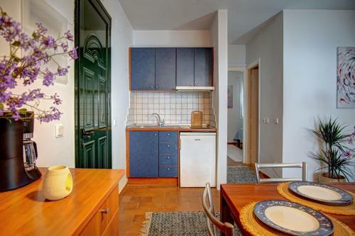 Glyfada Apartment No. 7