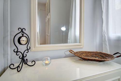 Glyfada Apartment No. 7