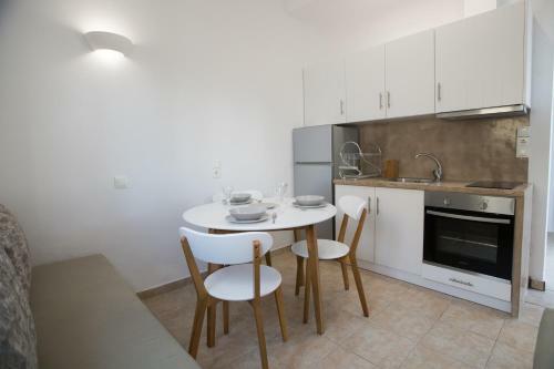 Villa E & E