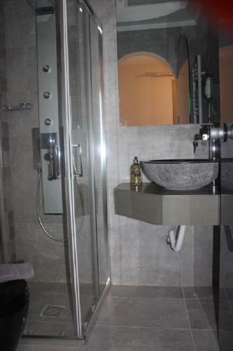 Manos Luxury Villas