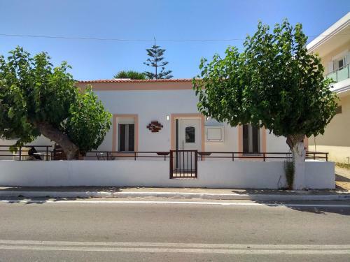 Chez Athena/ Vacation Home For 6 In Chania
