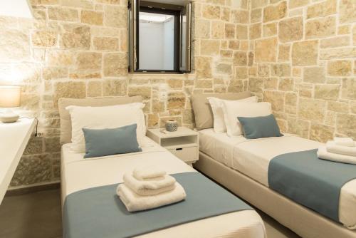 Twin Villas
