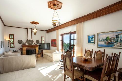 Ipsipili Sea View Villa