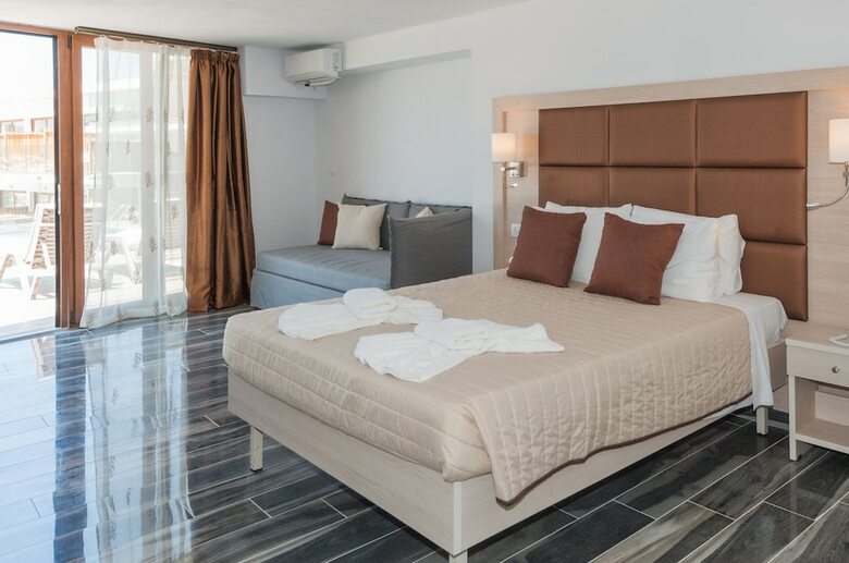 Porto Demo Hotel
