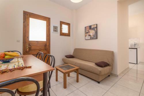 Andreas Apartments