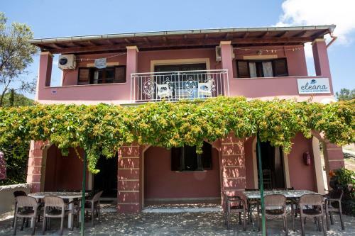 Eleana Apartments And Studios