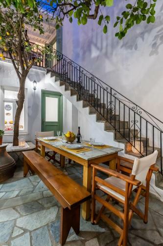 Lemon Garden House By Emerald