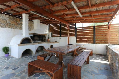 Gorgeous Eco Friendly Seaside Villa Nefeli
