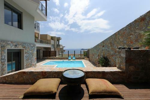 Gorgeous Eco Friendly Seaside Villa Nefeli