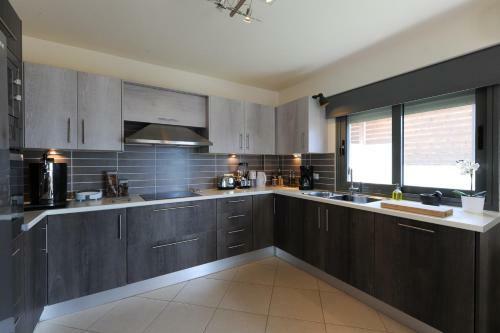 Gorgeous Eco Friendly Seaside Villa Nefeli