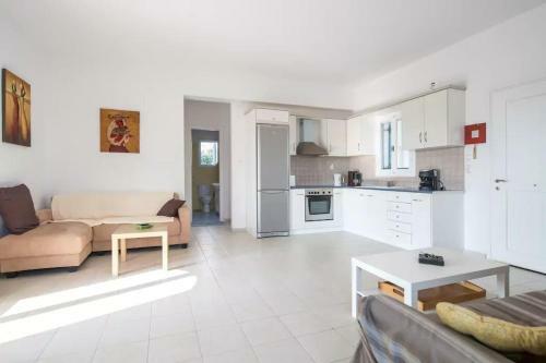 Apartamento Adorable 3 Bedroom Maisonette In Pounta