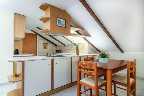 Sunbliss Studios & Apartments