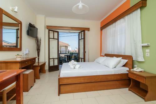 Sunbliss Studios & Apartments