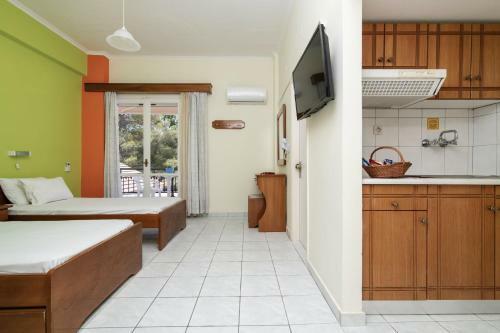 Sunbliss Studios & Apartments