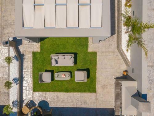 Rua Mat Villas