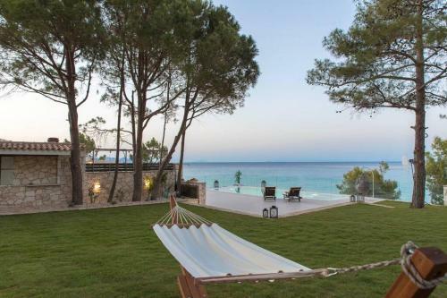 Addimare Sea View Villa, A Coastal Retreat