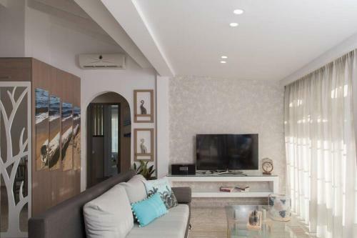 Addimare Sea View Villa, A Coastal Retreat