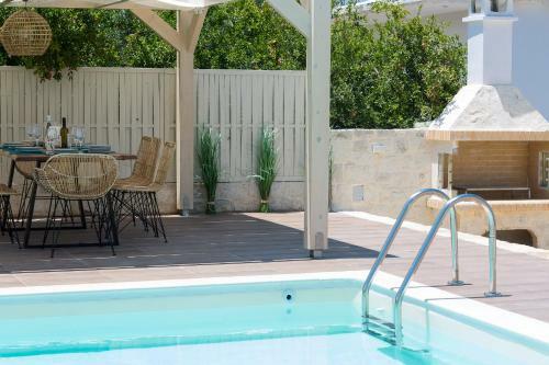 Anesis Villa, Spacious & Cozy!