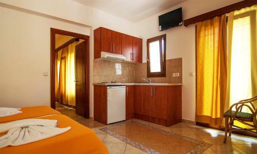 Hostal Room In Studio - Beautiful Studio For 2 People With Outdoor Pool