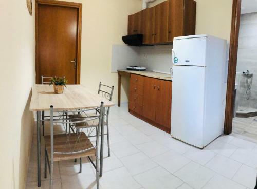 Apartamento Thealos Inn