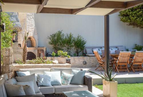 Villa Caldera Blue