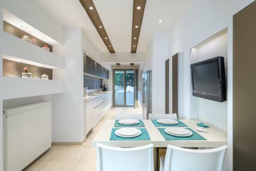 Villa Caldera Blue