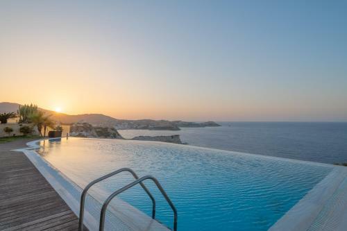 Villa Caldera Blue