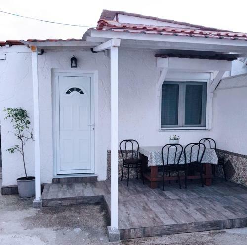 Konstantinos-elli Rooms