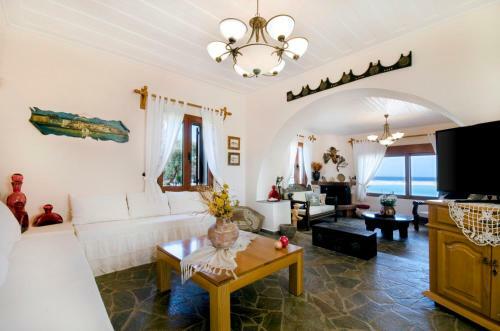 Villa Stavros Beachfront Homeleader